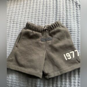 Kids essential shorts